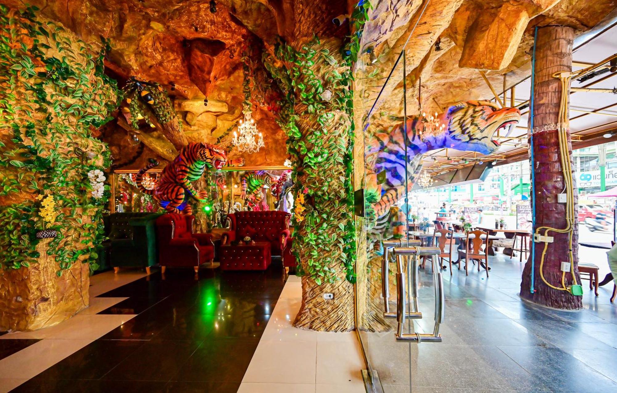 Tiger Complex Hotel Patong 외부 사진