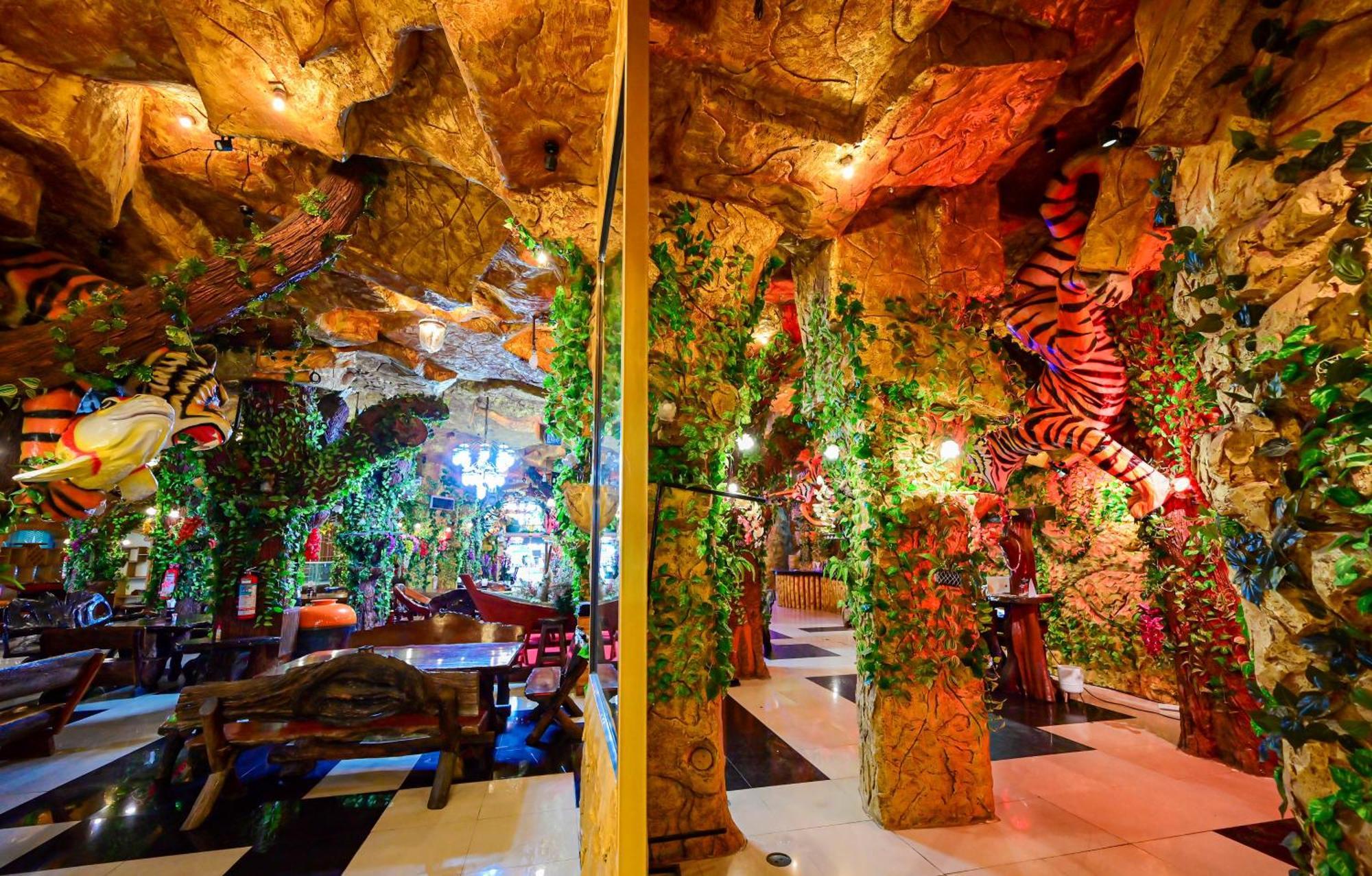 Tiger Complex Hotel Patong 외부 사진