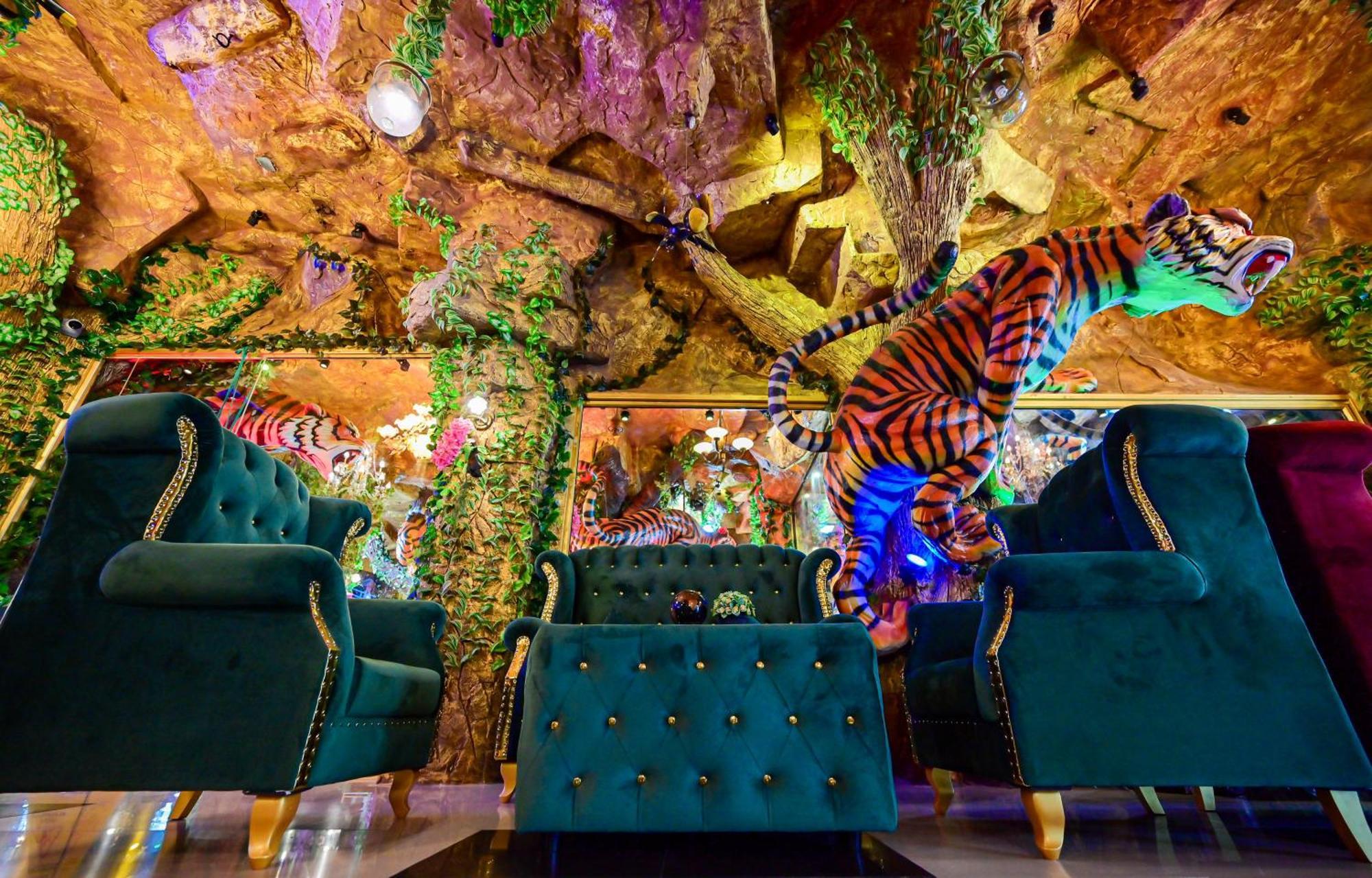 Tiger Complex Hotel Patong 외부 사진