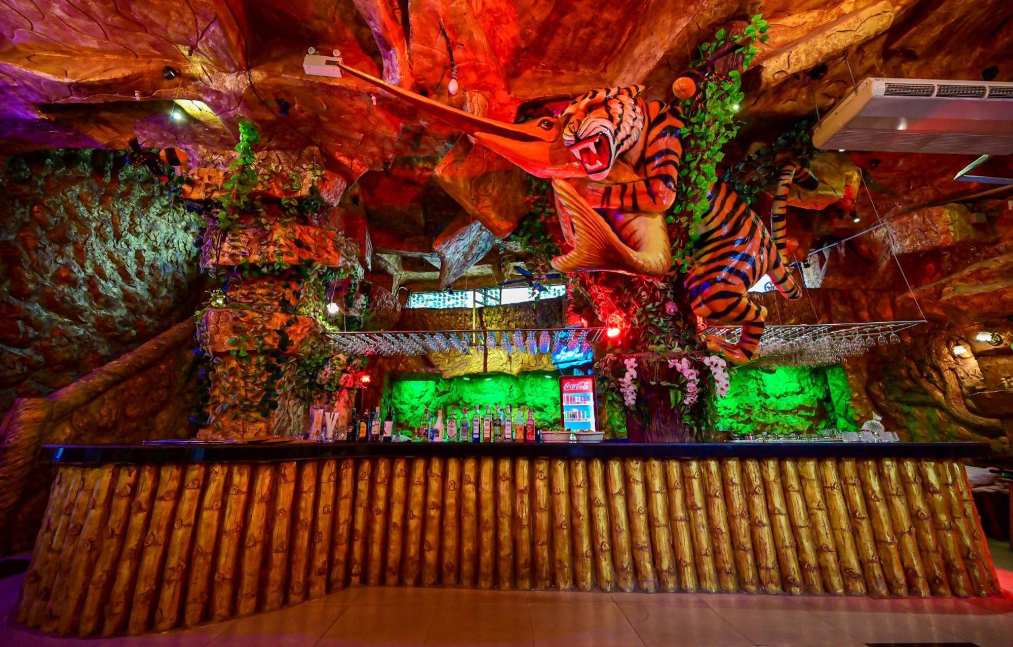Tiger Complex Hotel Patong 외부 사진