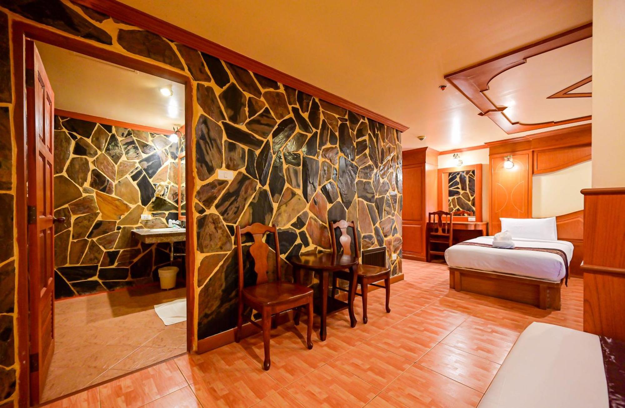 Tiger Complex Hotel Patong 외부 사진