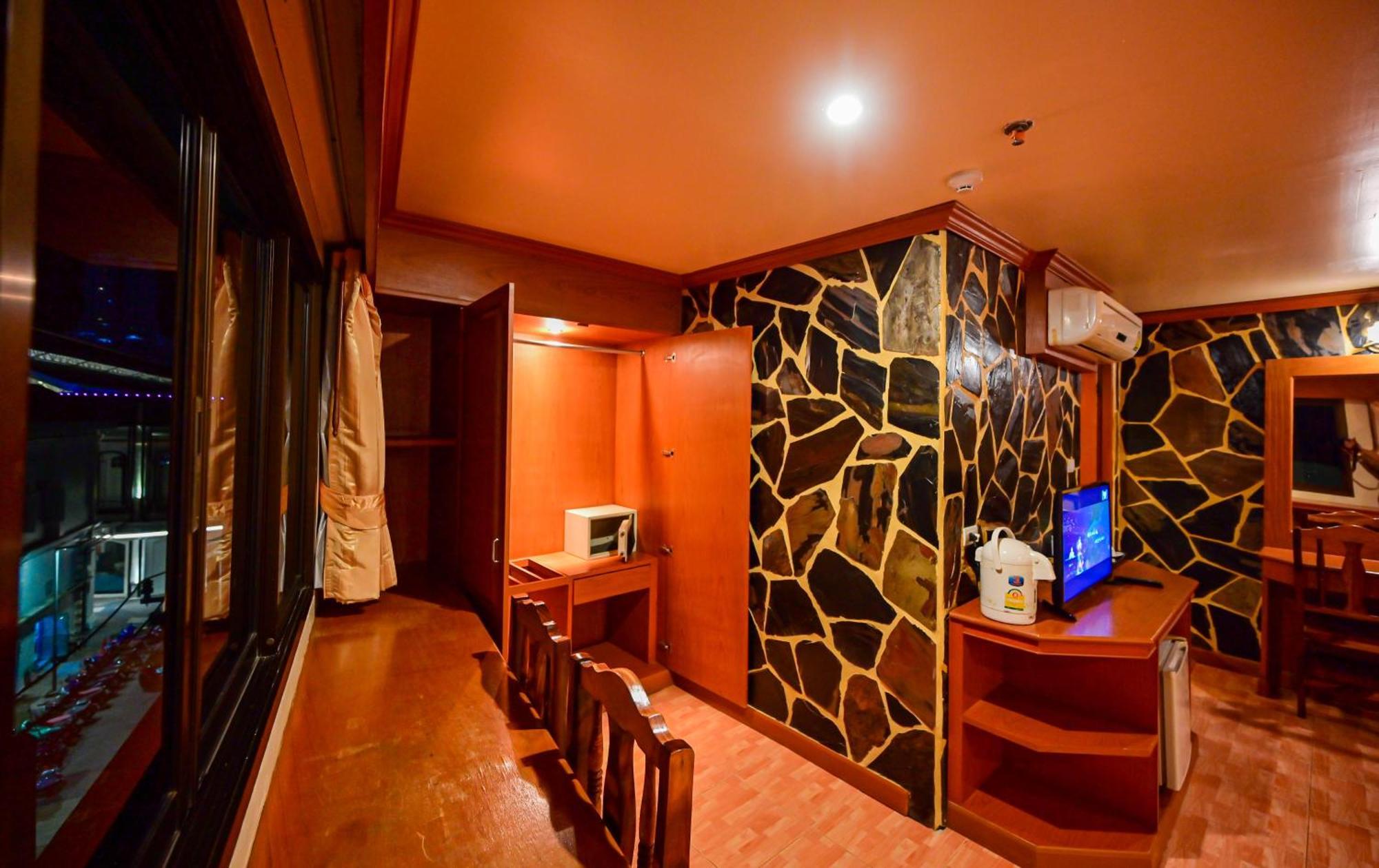 Tiger Complex Hotel Patong 외부 사진