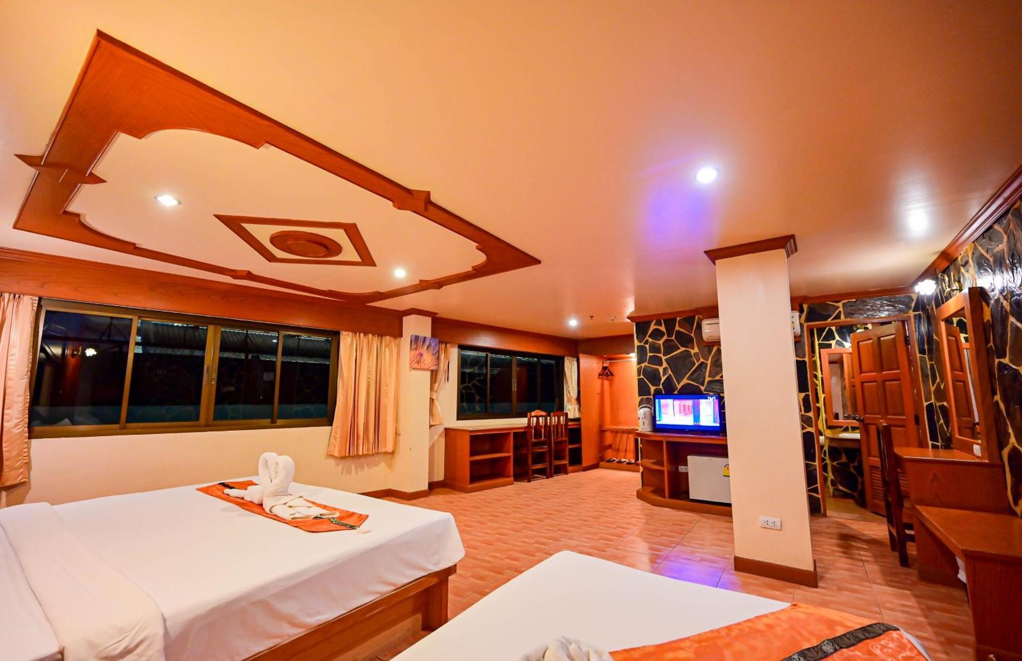 Tiger Complex Hotel Patong 외부 사진