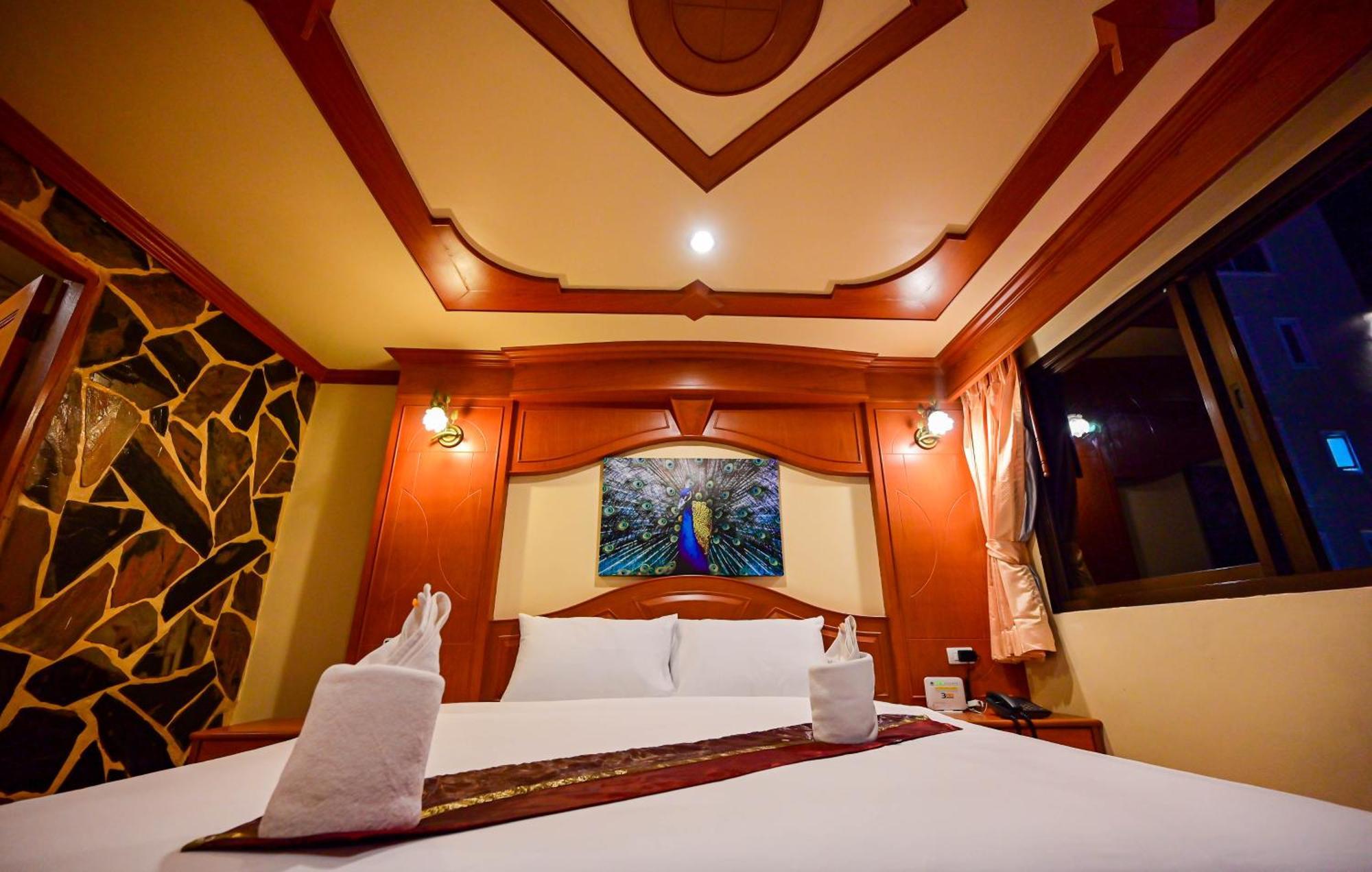 Tiger Complex Hotel Patong 외부 사진