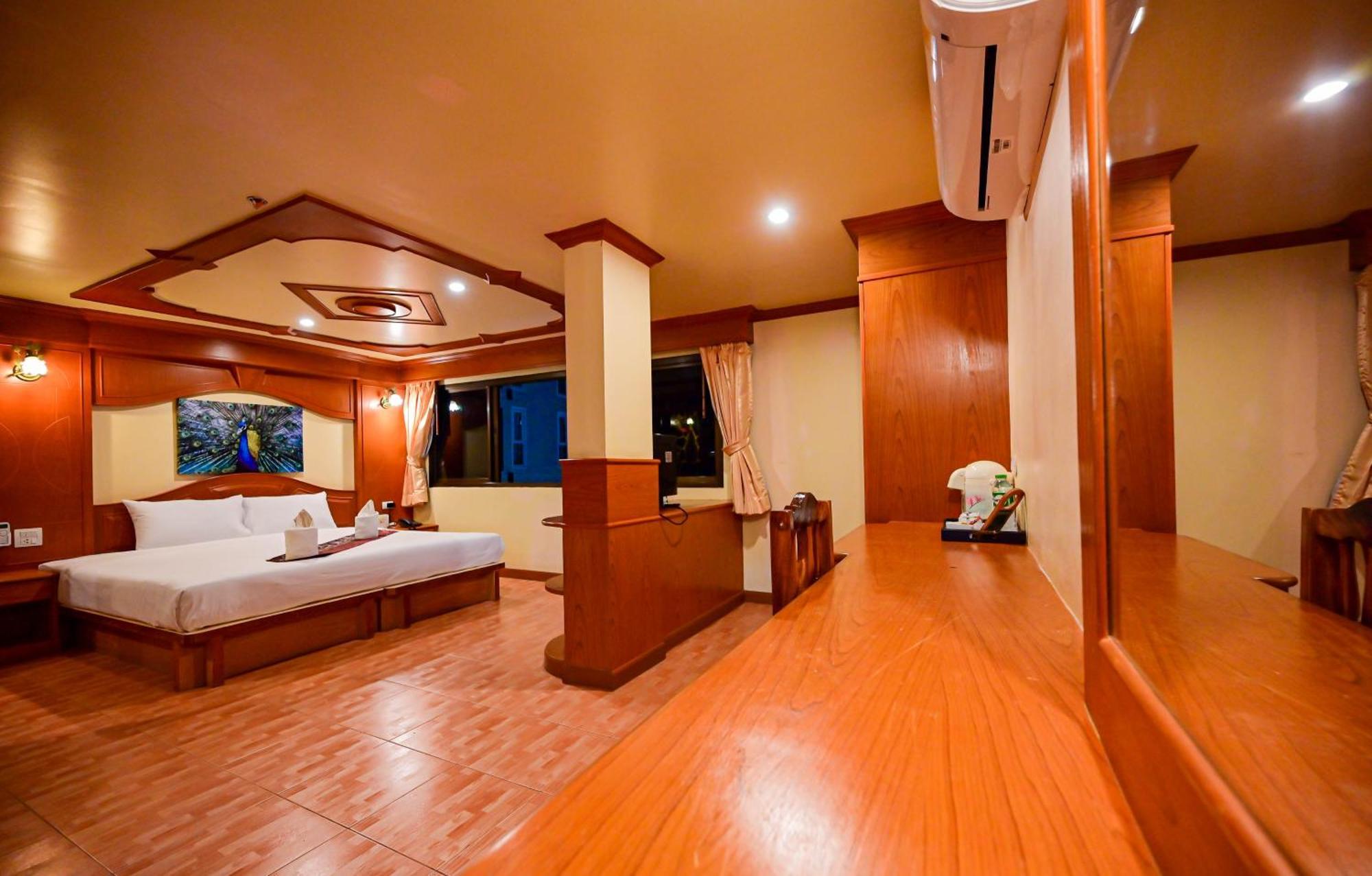 Tiger Complex Hotel Patong 외부 사진