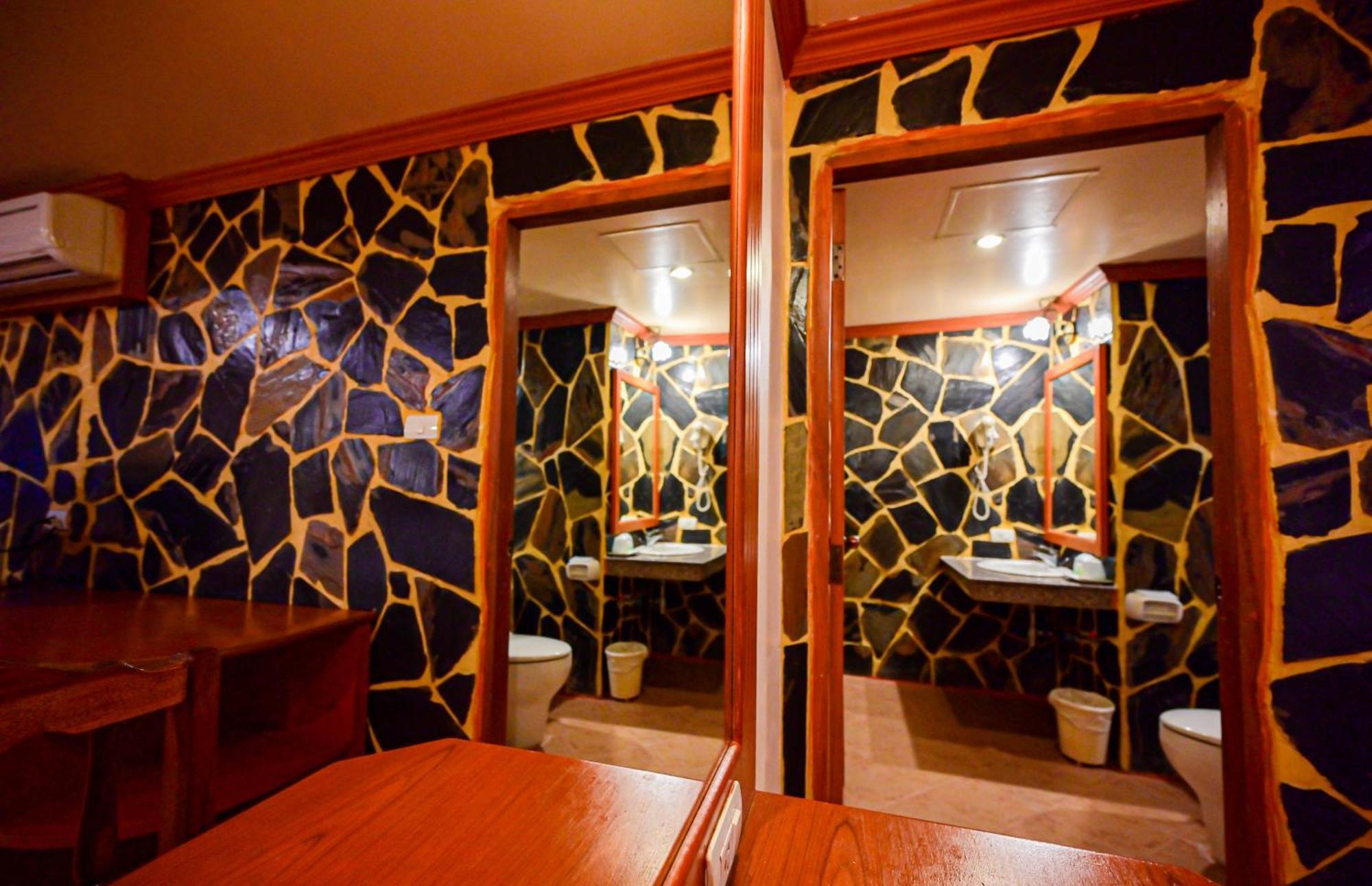 Tiger Complex Hotel Patong 외부 사진